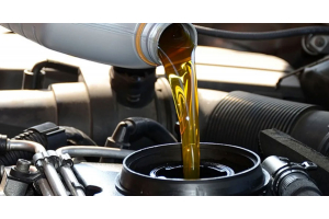 Samodzielna wymiana oleju silnikowego. Jak to zrobić?
