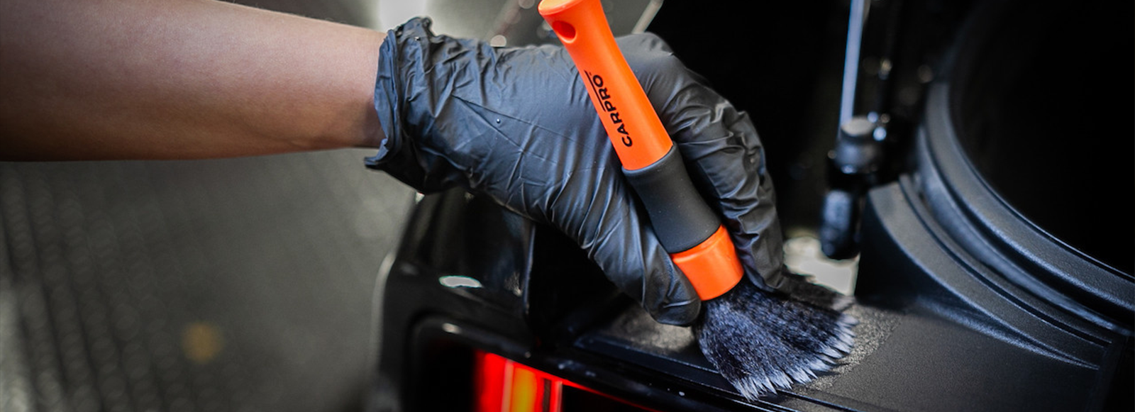 Je auto schoonmaken na de vakantie doe je zo!