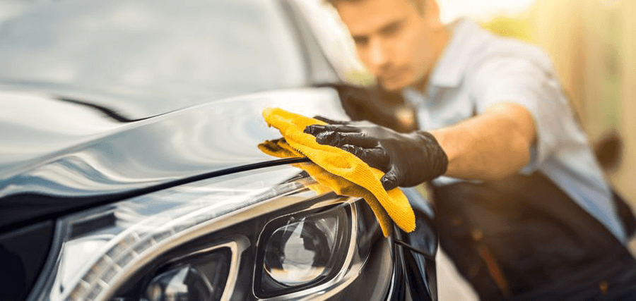 Jak należy woskować samochód? Przeczytaj nasze wskazówki, jak najlepiej woskować samochód!